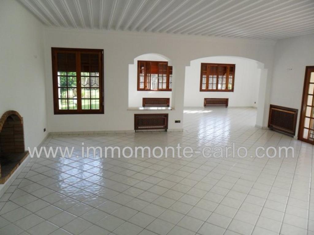 Villa - Maison en location à Rabat 33 000 DH